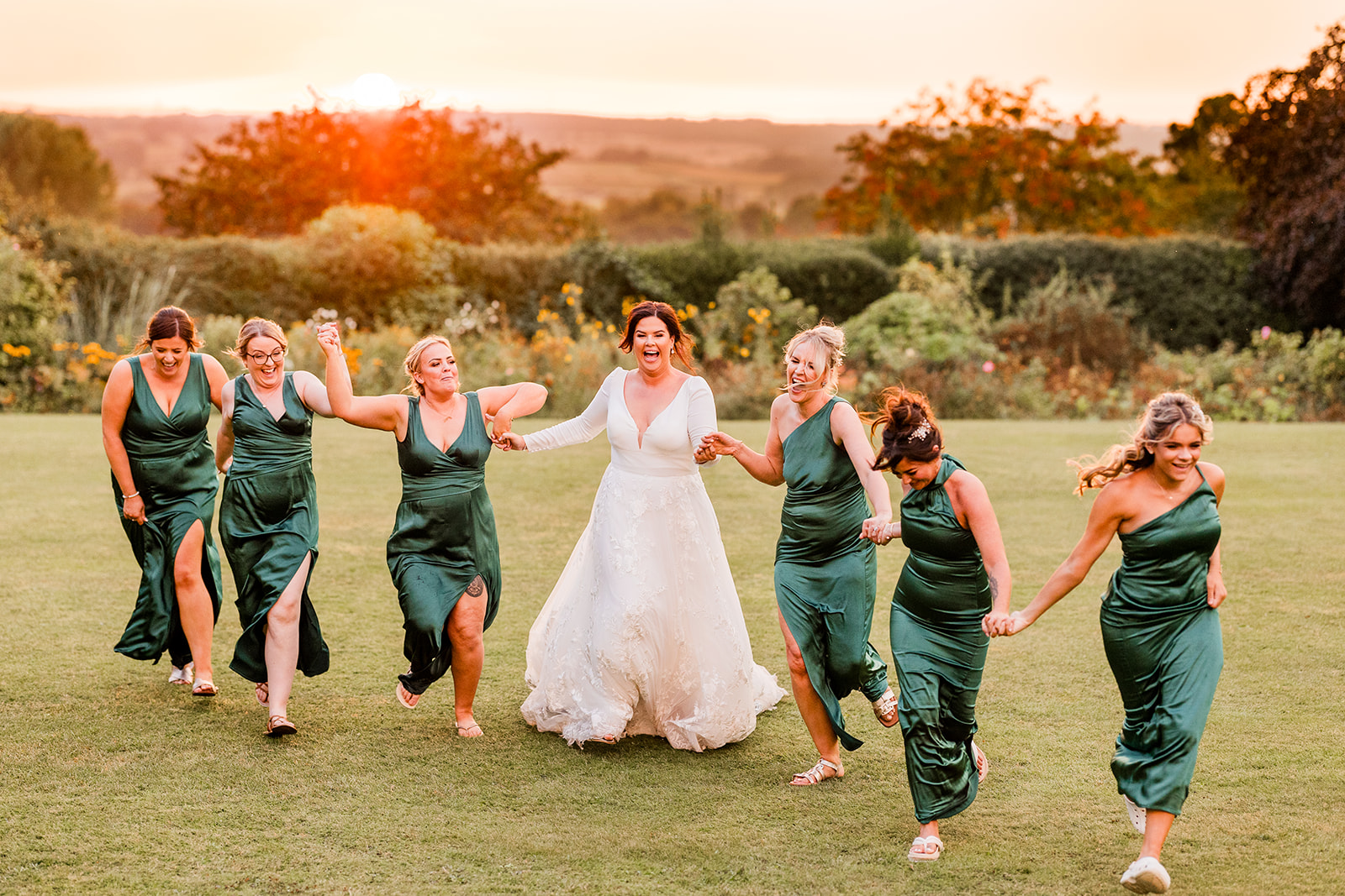 Chelsea & Dale image 322