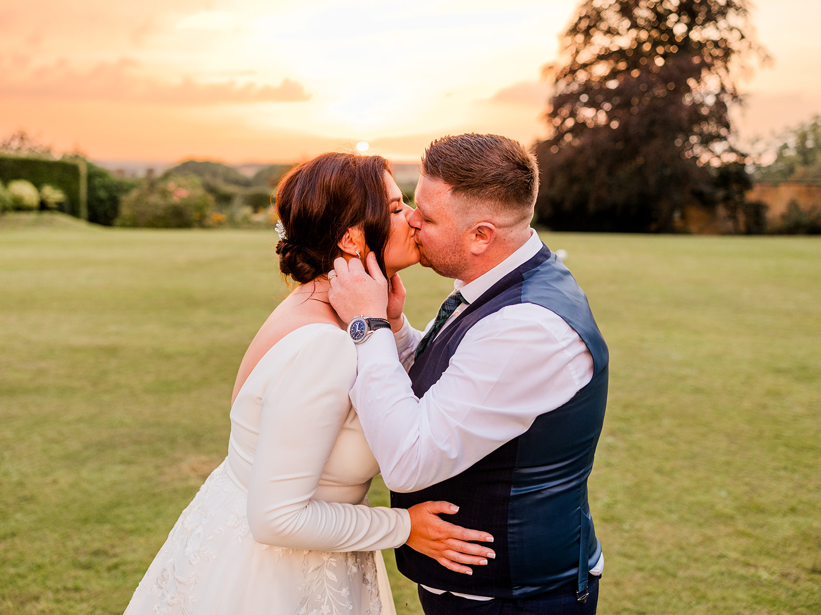 Chelsea & Dale image 323